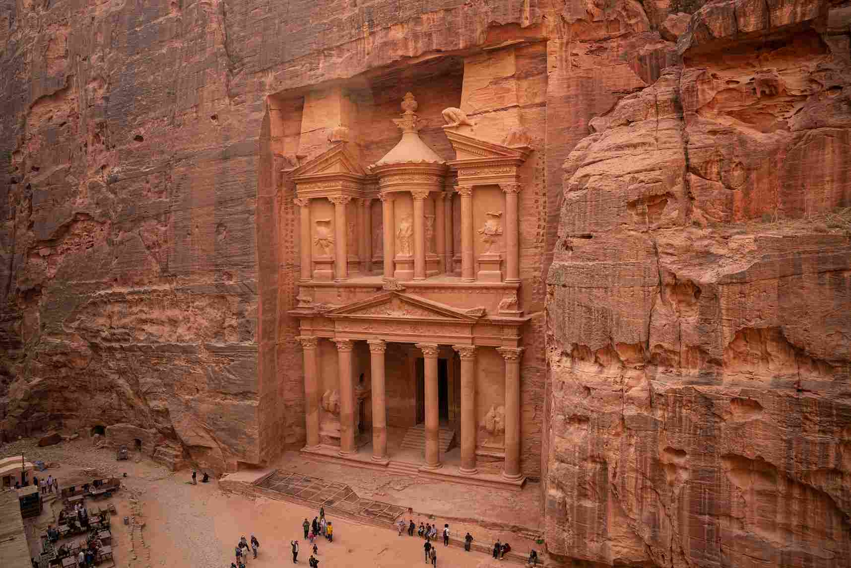 Al Khazneh Treasury rose red sandstone Petra ancient city Jordan