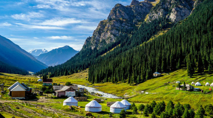 Altyn Arashan: Experience the Untamed Natural Beauty in Kyrgyzstan