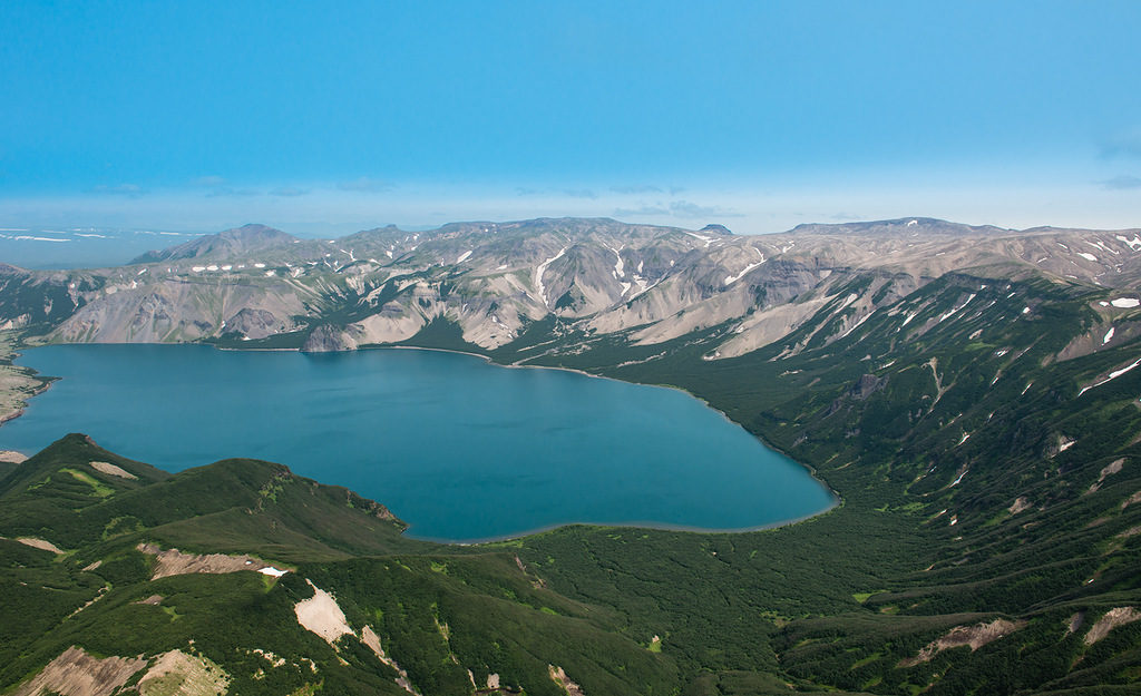 Ксудач камчатка. Ксудач Камчатка озеро. Озеро Хангар. Камчатка Пенинсула. Вулкан Хангар.